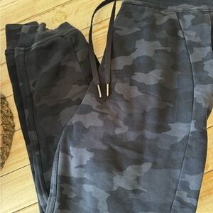 Lulu lemon Camouflage Jogger Pants